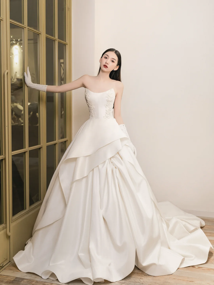 Eelgant Ball Gown Strapless Satin Applique With Gloves Long Wedding Dresses C4172