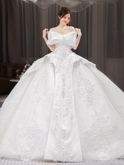 Unique Ball Gown Strapless Satin Tulle Lace Sequin Beaded With Bow Long Wedding Dresses C4203