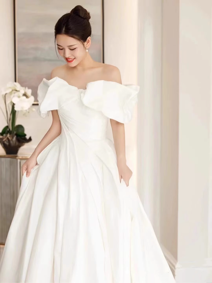 Vintage Ball Gown Off The Shoulder White Long Wedding Dresses C89