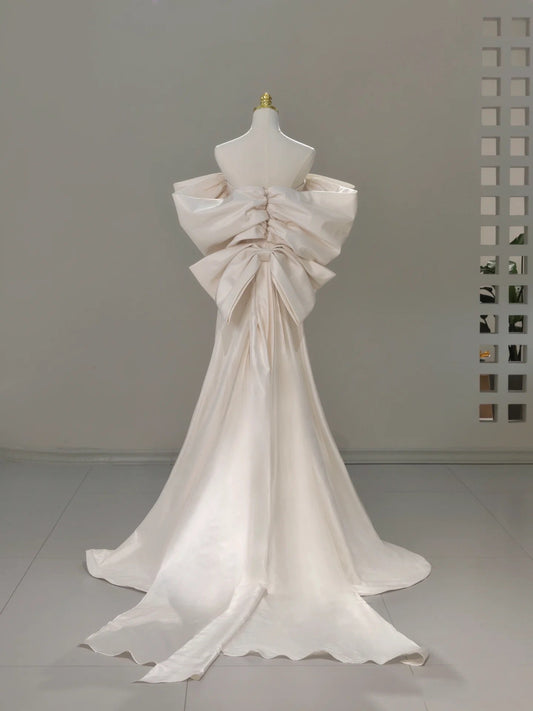 Classic Bridal Gown A Line Off The Shoulder Short Sleeves Satin White Wedding Dresses Minimalist Bridal Gowns DH752