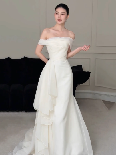 Glam Off-shoulder Sheath Long Wedding Dresses Chiffon Light Champagne Bridal Gowns Short Sleeves Bridal Dresses DP04213