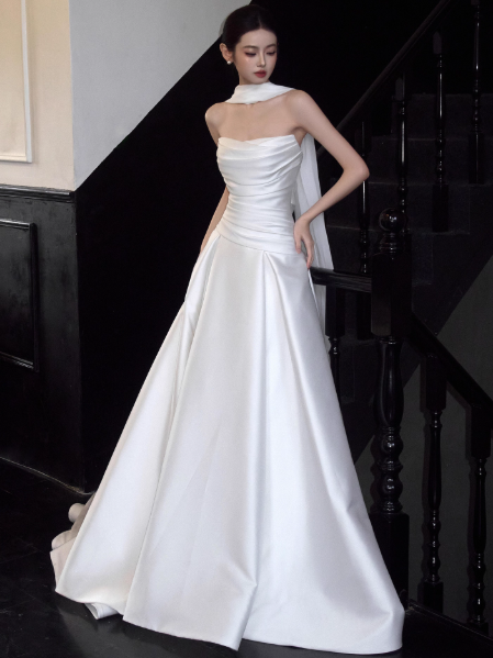 Glam Strapless A-Line Long Wedding Dresses Satin White Bridal Gowns Sleeveless Bridal Dresses DP04301