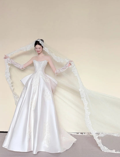 Chic Strapless A-Line Long Wedding Dresses Satin Appliques Bridal Gowns Sleeveless Bridal Dresses DP04315