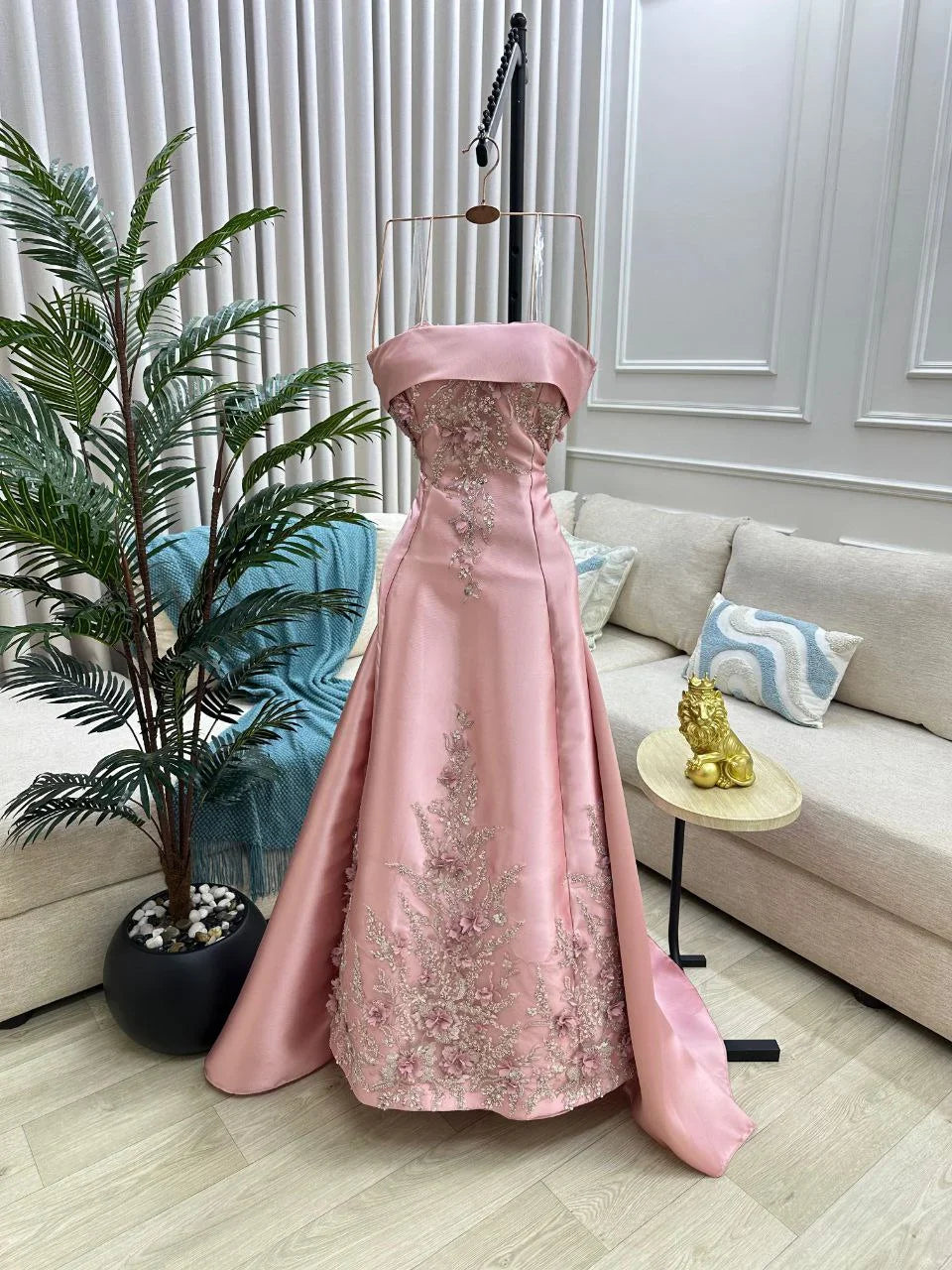 Elegant A-line Pink Long Prom Dresses Appliques Satin Strapless Birthday Dresses Beaded  Sleevless Evening Dresses DP04431