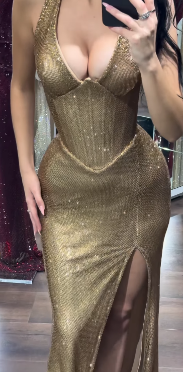 Gorgeous Gold Long Prom Dresses V-neck Sheath Birthday Dresses Diamonds Chiffon Sleeveless Evening Gowns  DP04747