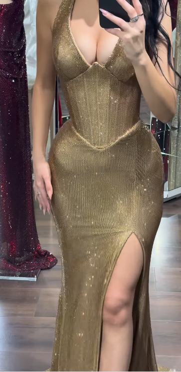 Gorgeous Gold Long Prom Dresses V-neck Sheath Birthday Dresses Diamonds Chiffon Sleeveless Evening Gowns  DP04747