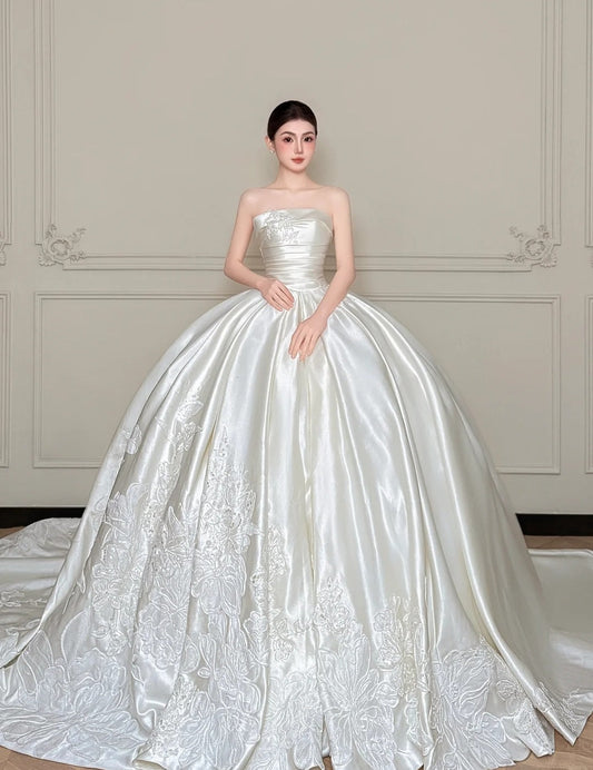 Gorgeous A-Line White Long Wedding Dress Satin Applique Bridal Dress Sleeveless Bridal Gown DP04869