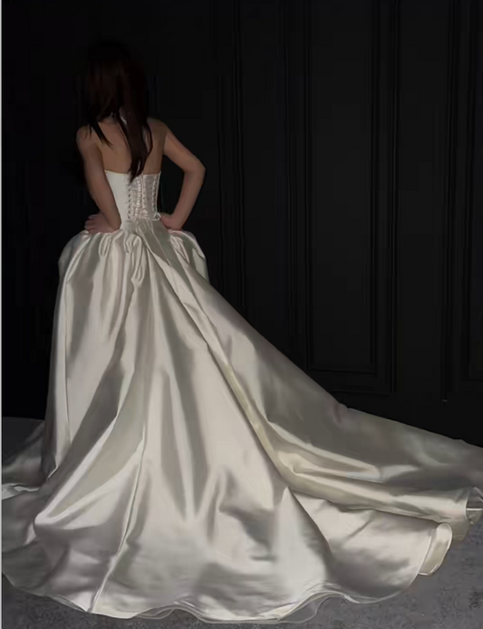Elegant White Long Wedding Dress Satin Strapless A-Line Bridal Gowns Sleeveless Bridal Dress DP04972