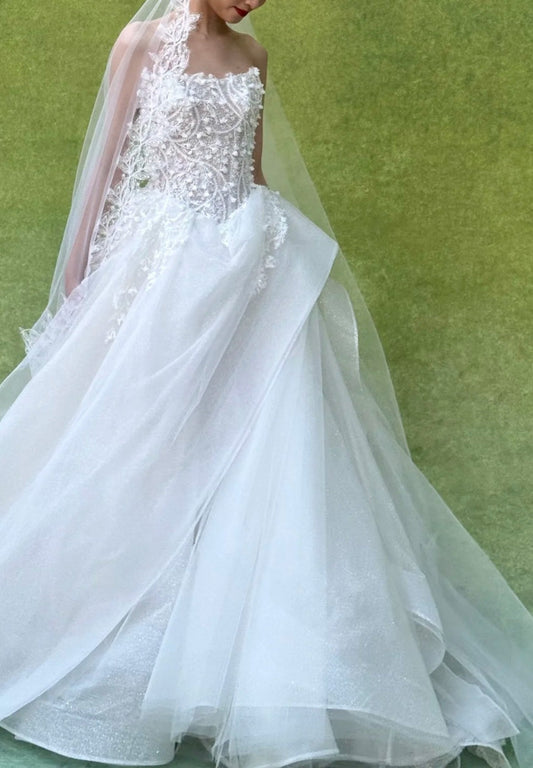Elegant A-Line Long Wedding Dress Tulle Strapless  White Bridal Gown Sleeveless Beaded Bridal Dress DP05002