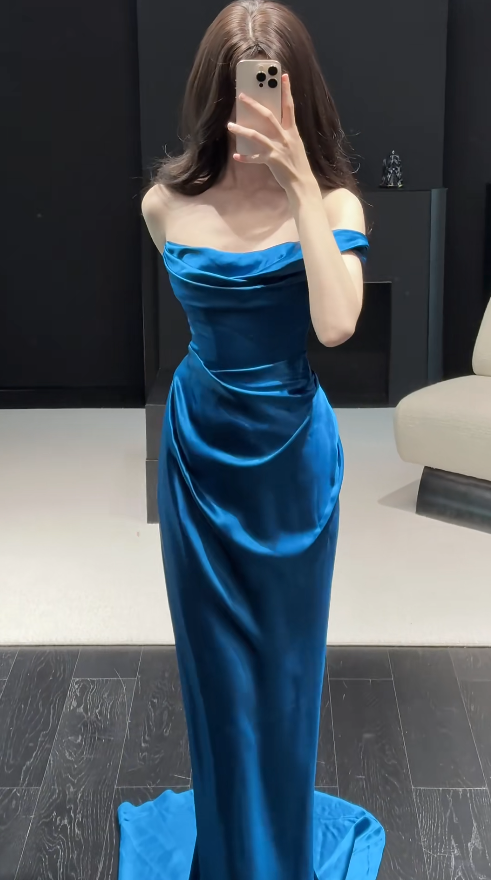 Chic Blue Prom Dress Satin Sheath Sleeveless Evening Dress DP05146