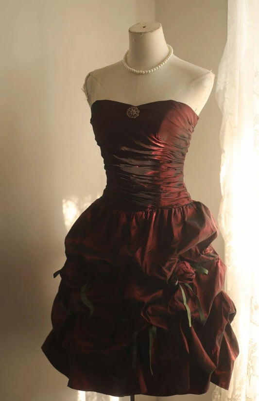 Gorgeous Dark Red Short Prom Dress Strapless Sheath Cocktail Dress Sleeveless Satin Birthday Dress DP05380