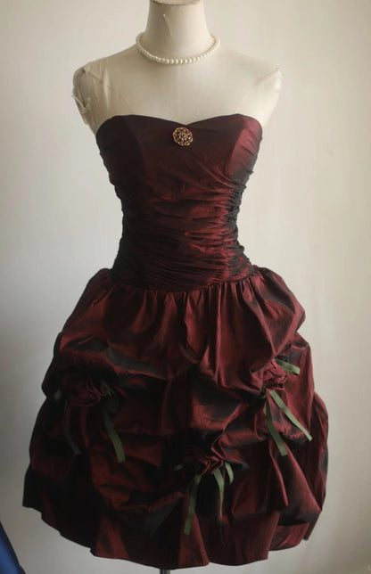 Gorgeous Dark Red Short Prom Dress Strapless Sheath Cocktail Dress Sleeveless Satin Birthday Dress DP05380