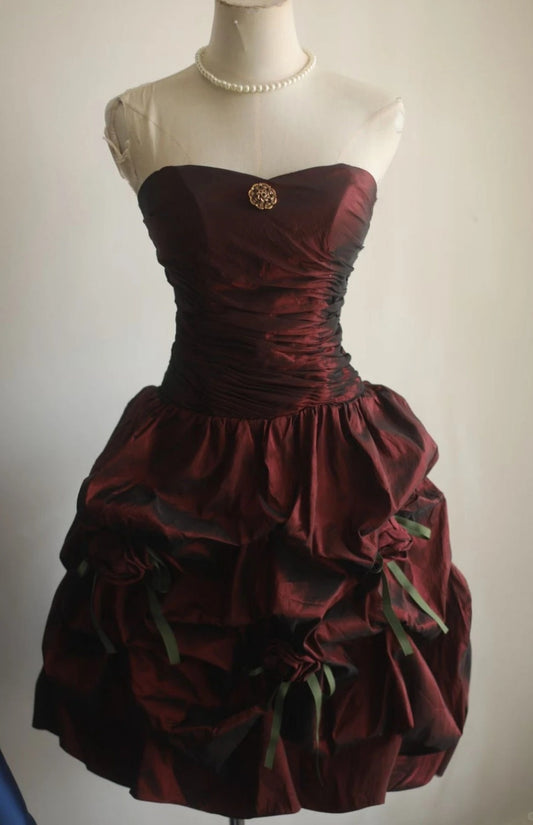 Gorgeous Dark Red Short Prom Dress Strapless Sheath Cocktail Dress Sleeveless Satin Birthday Dress DP05380