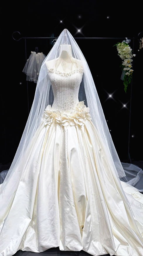 Elegant White Wedding Dress Strapless A-Line Bridal Dress Beaded Satin Bridal Gown DP05494