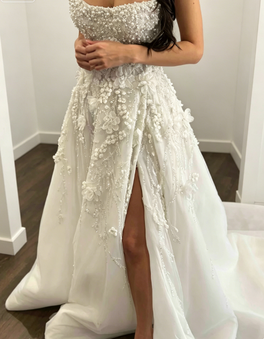 Elegant Strapless A-Line Wedding Dress Tulle Beaded Bridal Gown Slit White Bridal Dress DP05561
