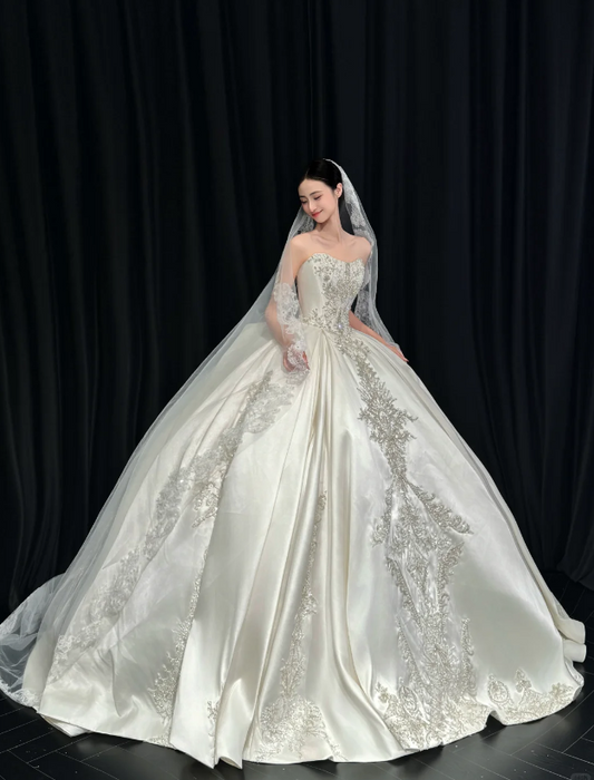 Elegant Strapless A-Line Wedding Dress Satin Appliques Bridal Gown White Bridal Dress DP05564