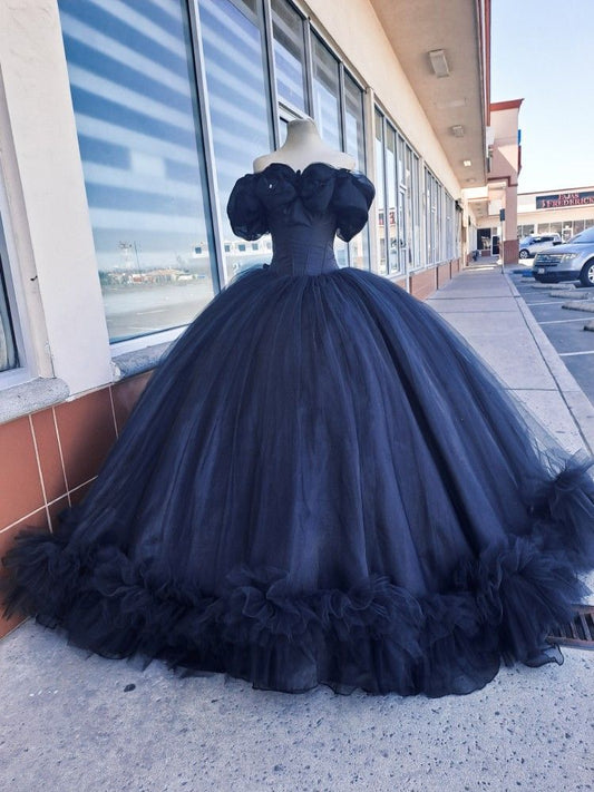 Gorgeous Off-shoulder Ball Gown Quinceanera Dress Tulle Long Prom Dress Black Sweet 16 Dress DP05624