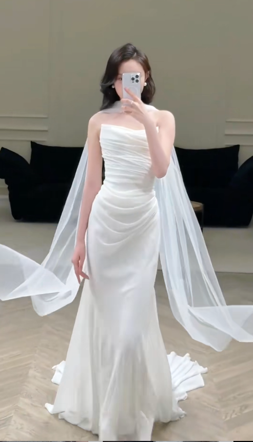 Elegant Strapless Sheath Long Wedding Dress Tulle Sleeveless Bridal Dress White Bridal Gown DP05654
