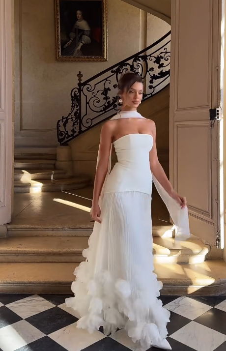 Elegant White Wedding Dress Strapless A-Line Bridal Dress Tulle Bridal Gown DP06015