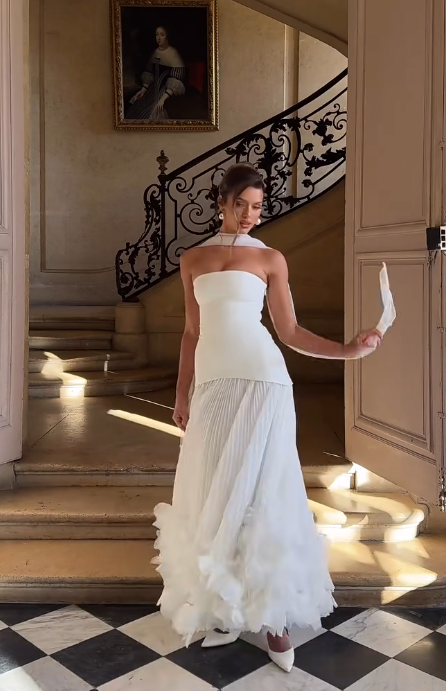 Elegant White Wedding Dress Strapless A-Line Bridal Dress Tulle Bridal Gown DP06015