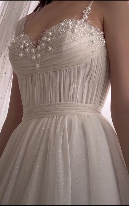 Classic Bridal Gown A Line Spaghetti Straps Tulle White Wedding Dresses Minimalist Bridal Gowns DP1317