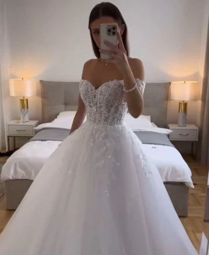 Ethereal Wedding Dress Ball Gown Off The Shoulder Tulle White Wedding Dresses Bridal Gowns DP1321