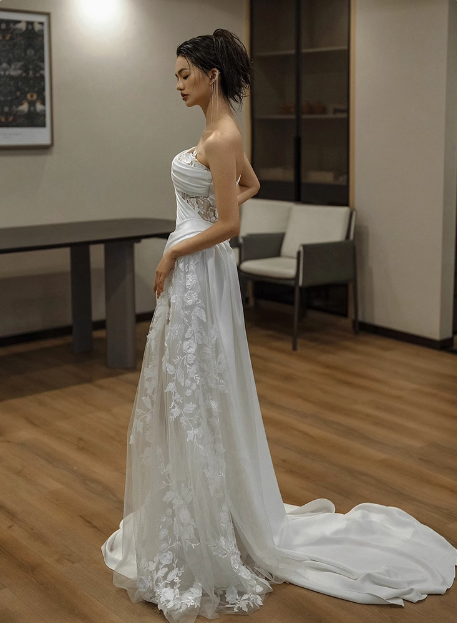 Classic Bridal Gown Sheath One Shoulder Lace White Wedding Dresses Minimalist Bridal Gowns DP1652