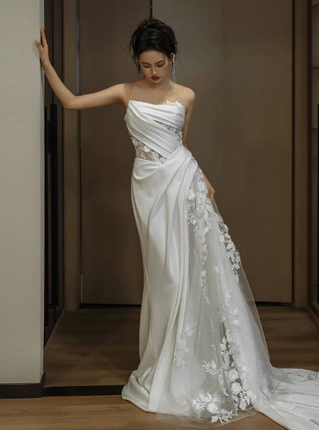 Classic Bridal Gown Sheath One Shoulder Lace White Wedding Dresses Minimalist Bridal Gowns DP1652