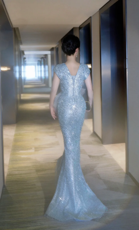 Glitter V neck Mermaid Mother of the Bride Dresses, Sequined Tulle Blue Evening Dresses DP3237