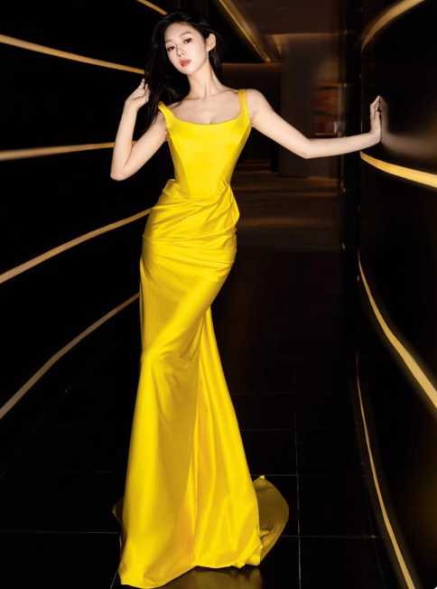 Glam Strap Sheath Long Prom Dresses Satin Yellow Evening Dresses DP3311