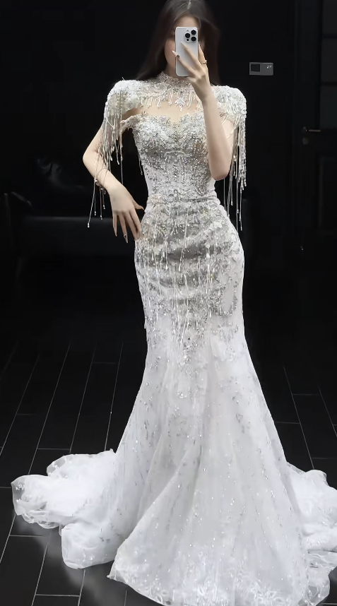 Gorgeous Mermaid Wedding Dresses with Train Beading Tulle Bridal Gowns Short Sleeve Bridal Dresses DP3353