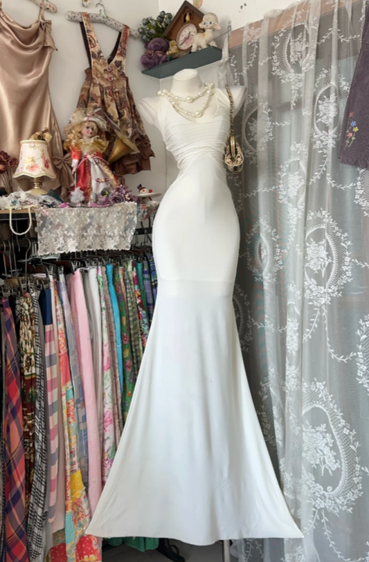 Gorgeous Halter Sheath Chiffon Long Evening Dress White Prom Dress DW05555