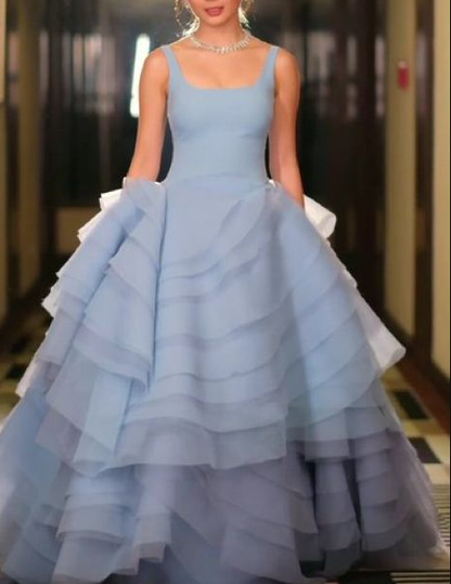 Glamorous Spaghetti Straps Blue Tulle Layered Ball Gown Long Evening Dress