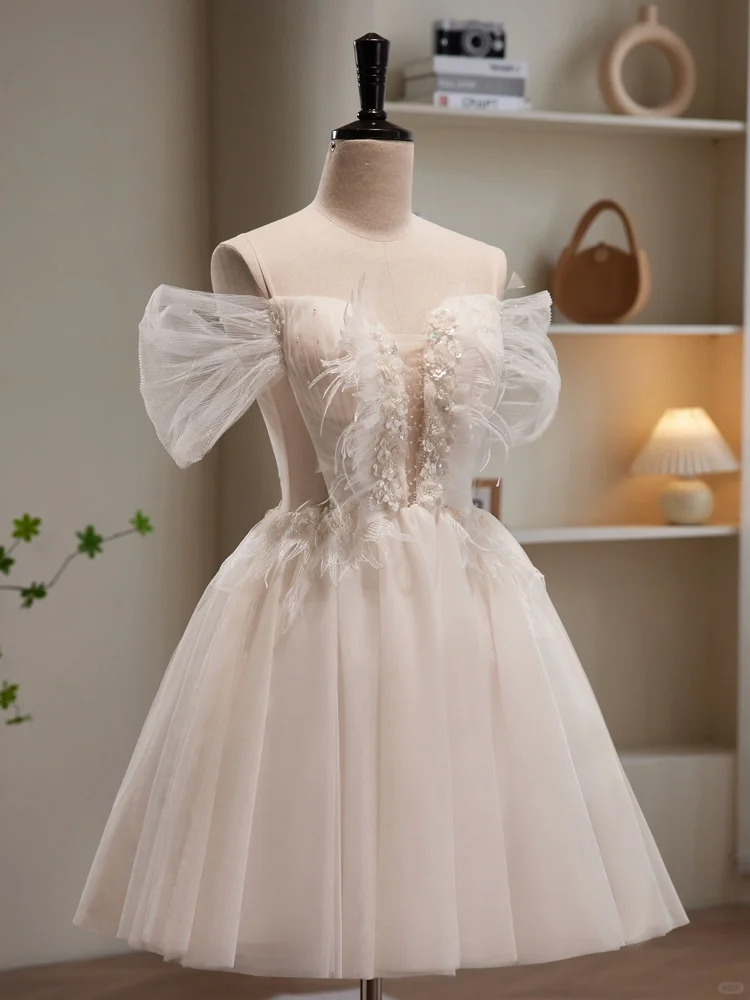 Pretty A Line White Tulle Appliques Short  Homecoming Dress Birthday Outfits Y9534