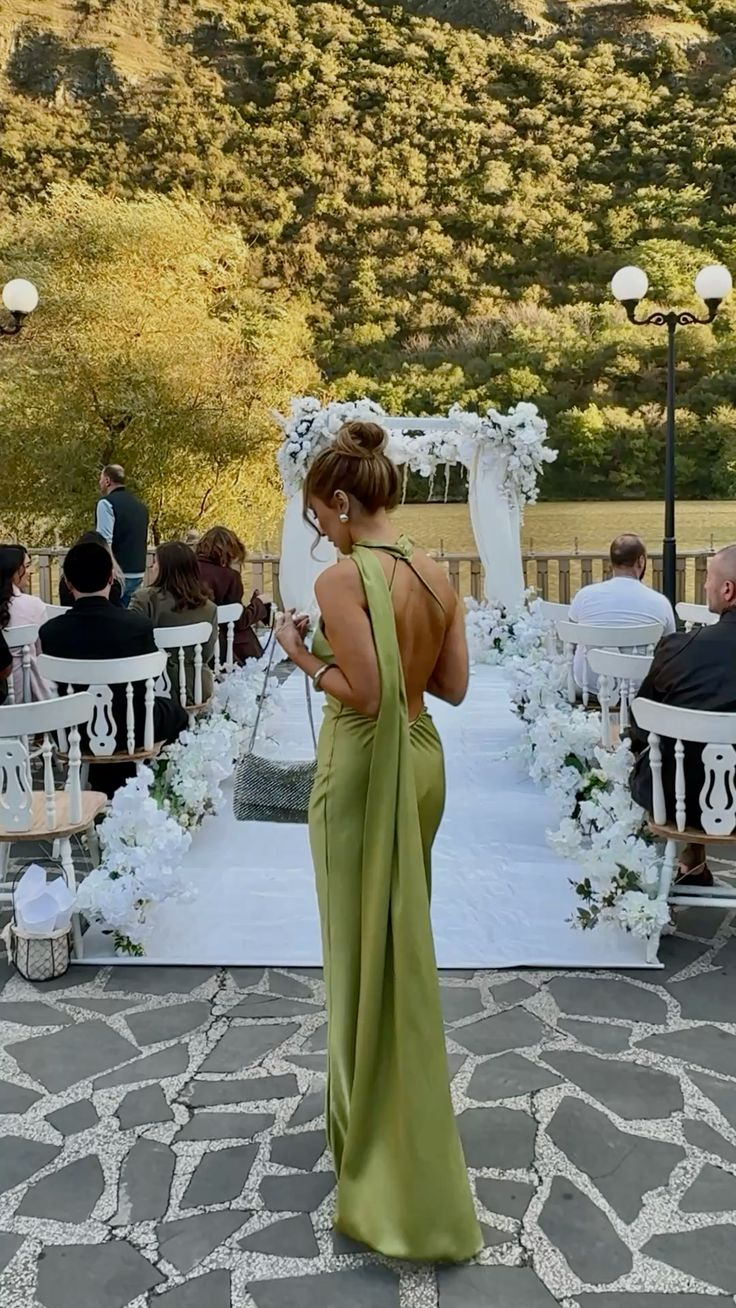 Elegant Green Halter Satin Long Wedding Guest Dress Backless Formal Evening Dress D1839