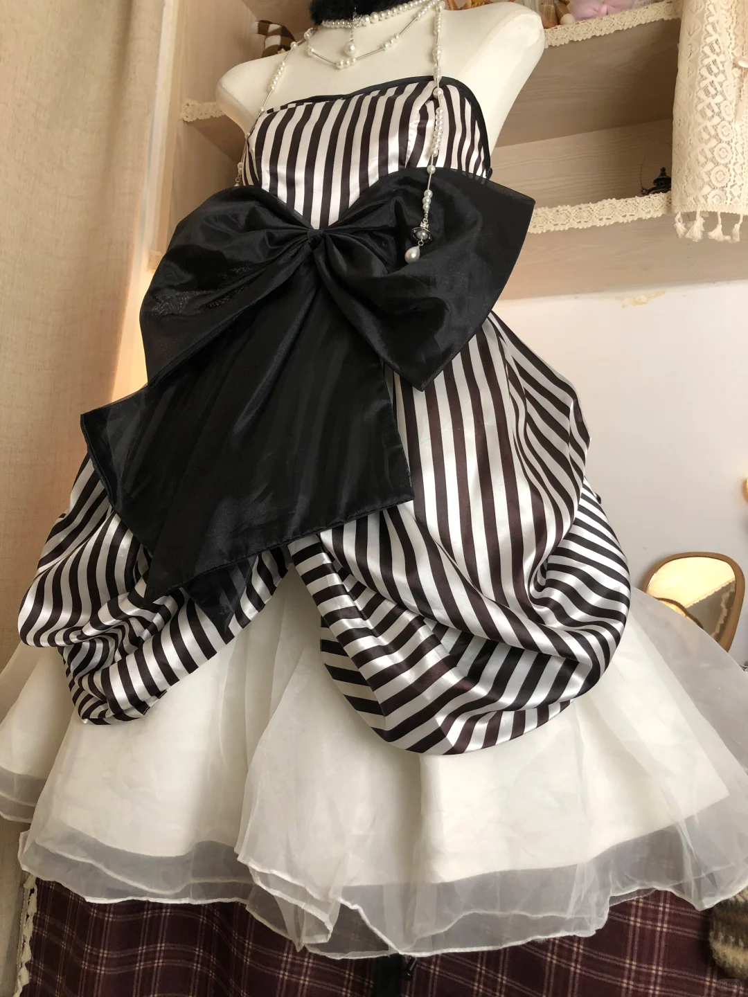 Cute Satin Strapless Short Party Dress Formal Graduation Homecoming Dress With Bow D555