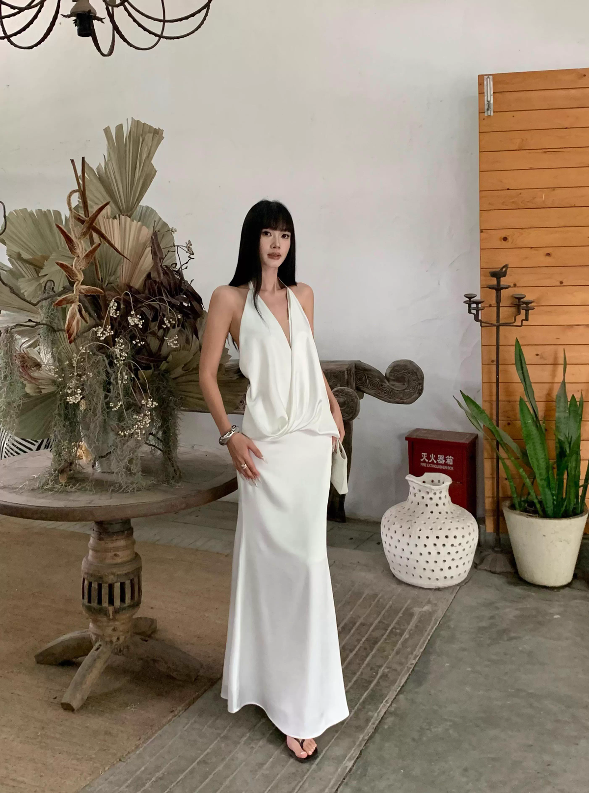 Sexy Halter V Neck White A Line Long Party Dress Formal Backless Evening Gown