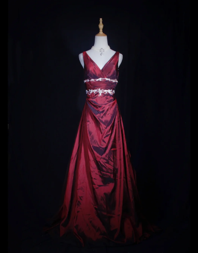 Vintage Burgundy V Neck Satin Appliques Mermaid Long Wedding Guest Dress Formal Evening Gowns
