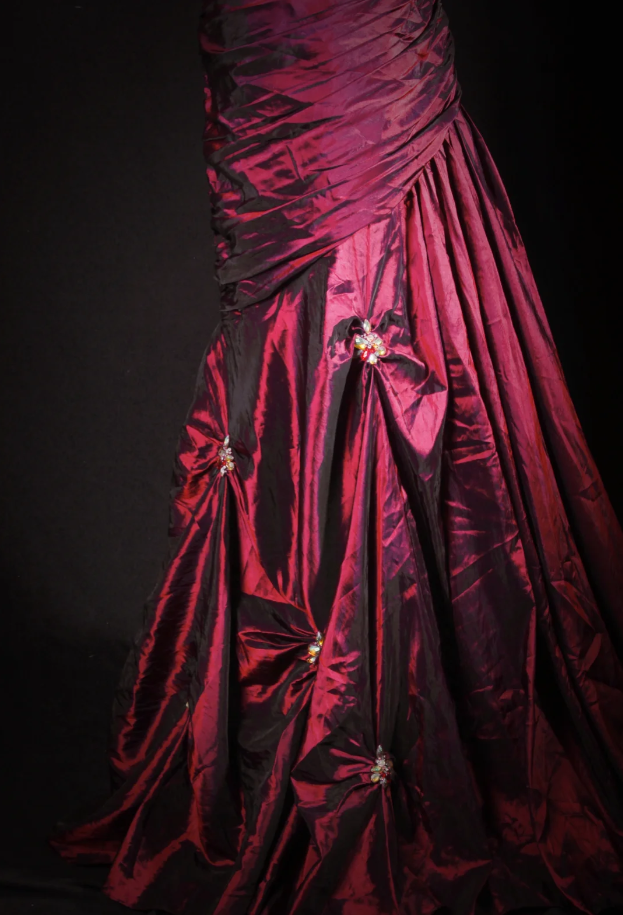 Retro Burgundy Strapless Satin Pleated Mermaid Long Party Dress Birthday Dress With Beads D2234