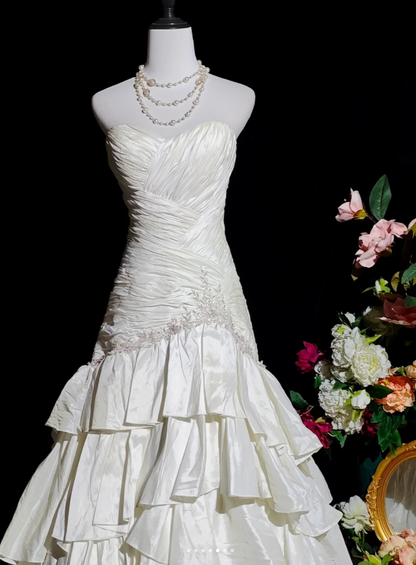 Elegant Strapless White Satin Beaded Pleated Layered Mermaid Long Prom Dress Birthday Party Dress D2370