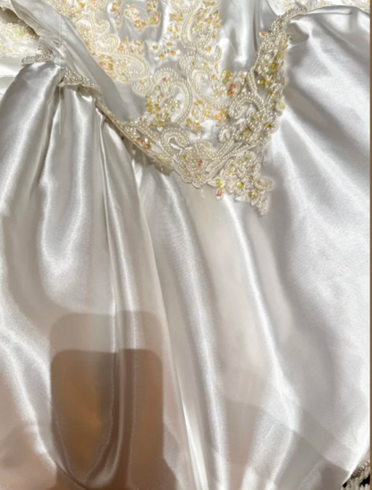 Charming White Off The Shoulder Satin Beaded Appliques Ball Gown Long Wedding Dress Bridal Dress