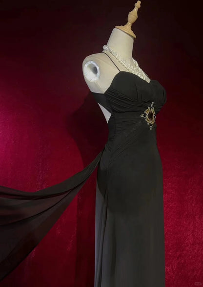 Elegant Black Prom Dress Spaghetti Straps Backless Crystal Gala Dress Evening Dress Dancing Dress     D2249
