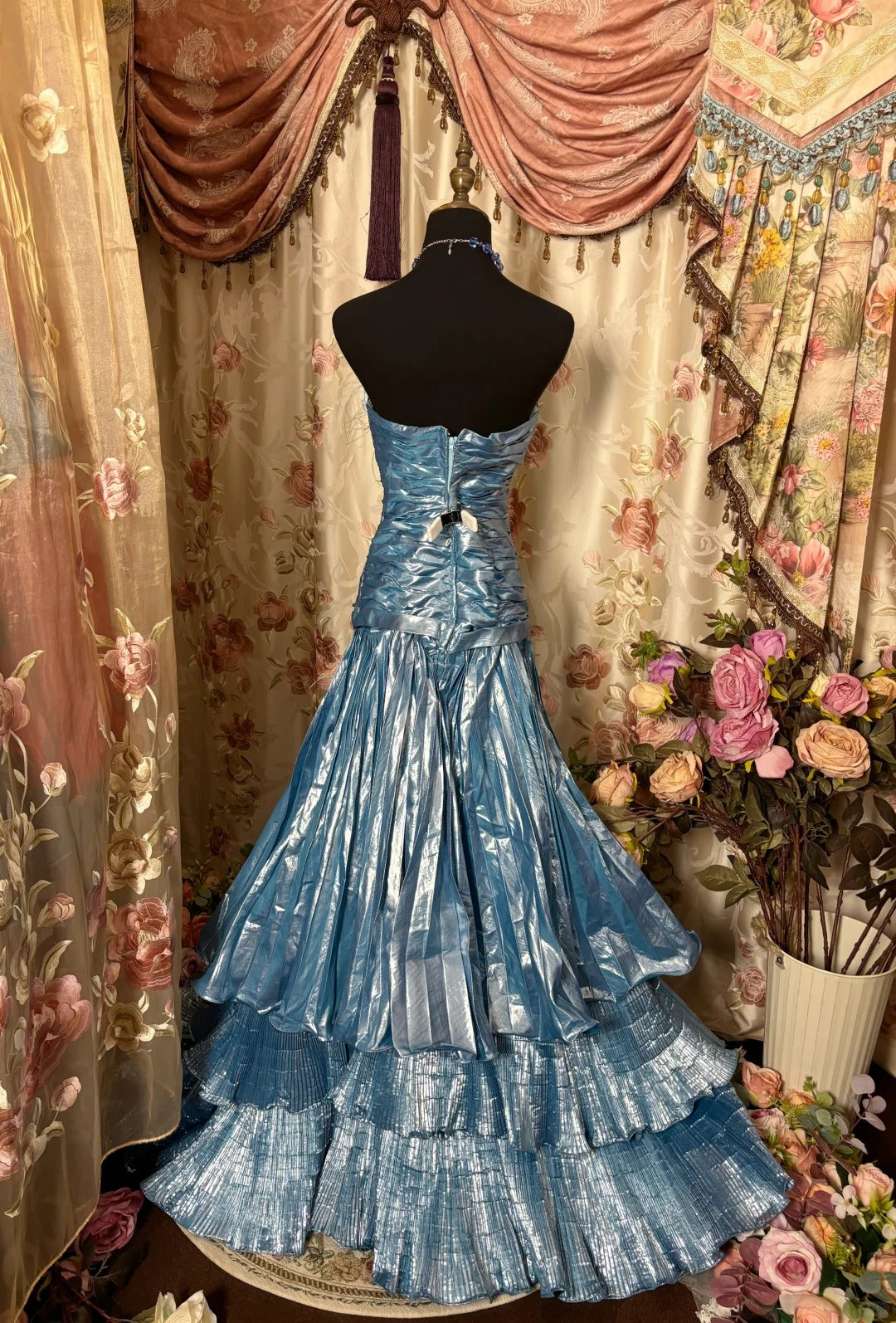 Stunning Prom Dress Strapless Pleated Ruffle Prom Gown Evening Gala Dress Business Dinner Dress     D2375