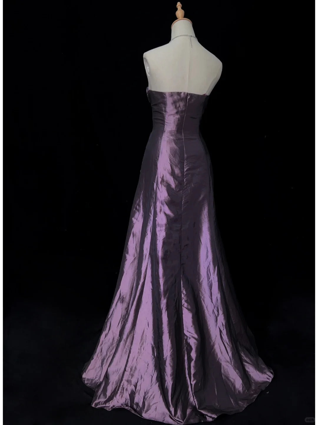 Charming Prom Dress Sweetheart Embroidered Pleated Prom Gown Evening Dress Gala Dress Business Dinner Dress  D2447