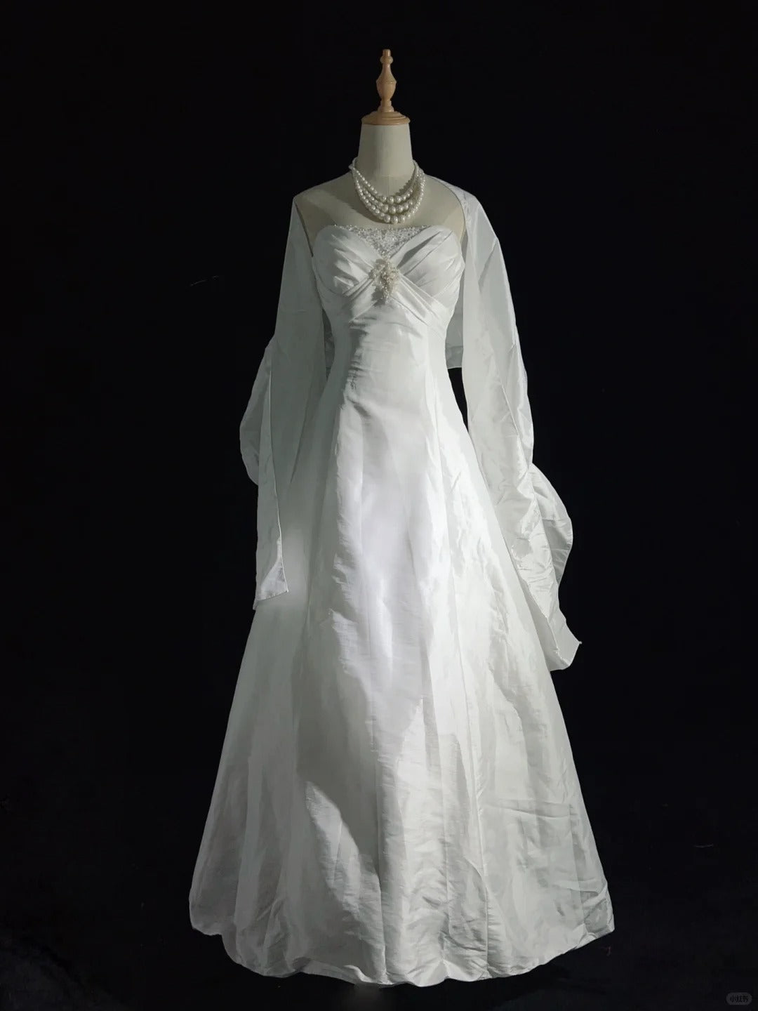Charming Prom Dress A Line Strapless Pleated Wedding Dress Evening Dress Gala Dress Business Dinner Dress       D2515