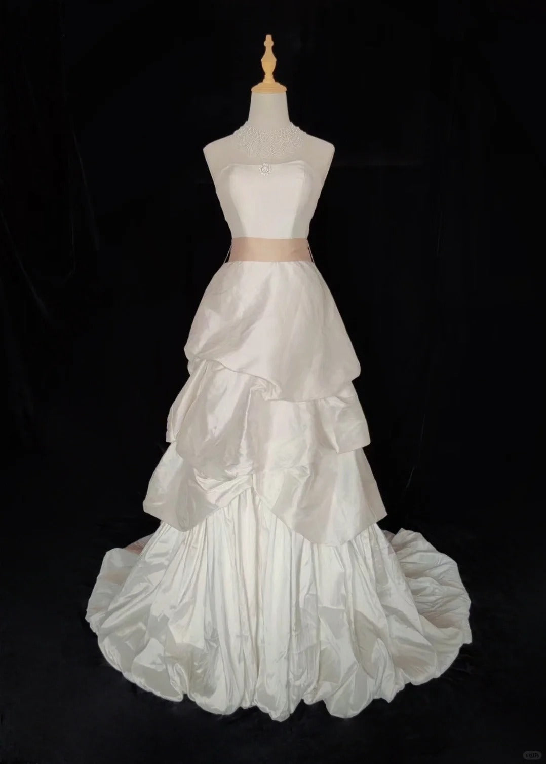 Elegant A Line Strapless Pleated Wedding Dress   D2524