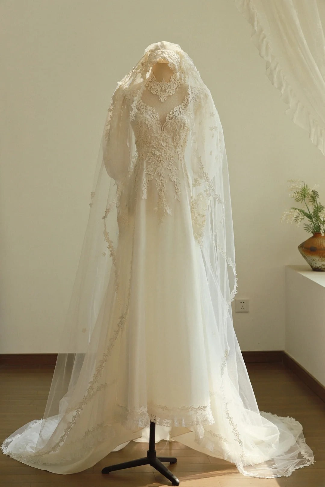 Elegant A Line Lace Floral Wedding Dress    D2816