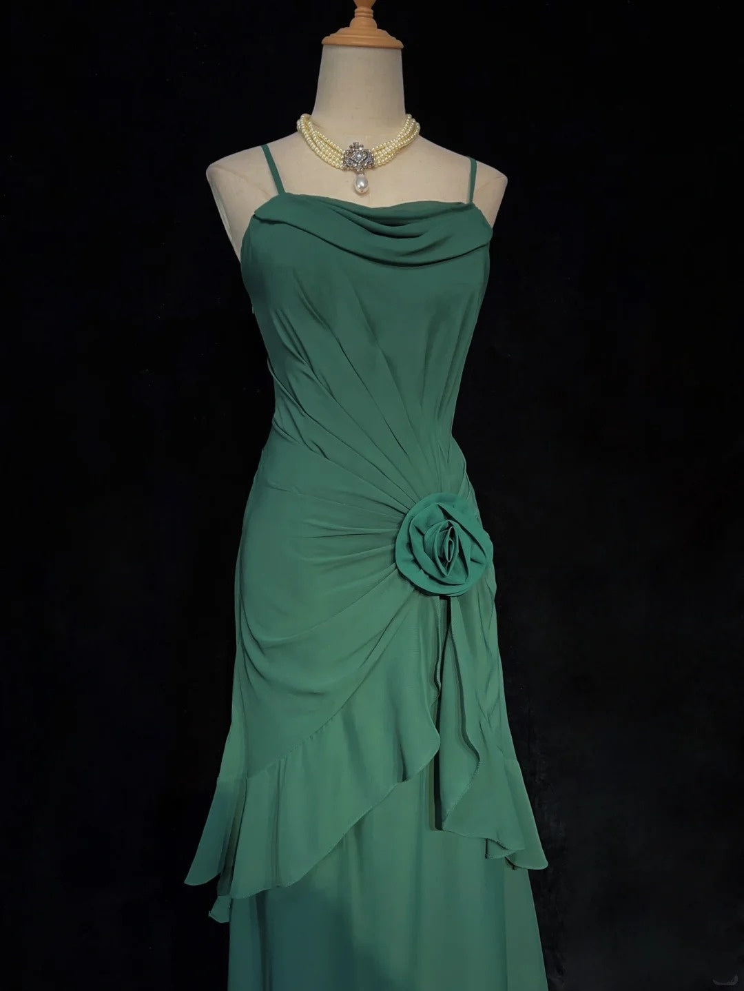 Charming Prom Dresses Spaghetti Straps Pleated Ruffle Evening Dress Gala Dress   D2918