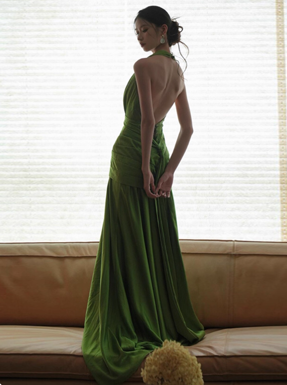 Charming Prom Dress Halter Pleated Evening Dress Gala Dress Party Dress     D2971