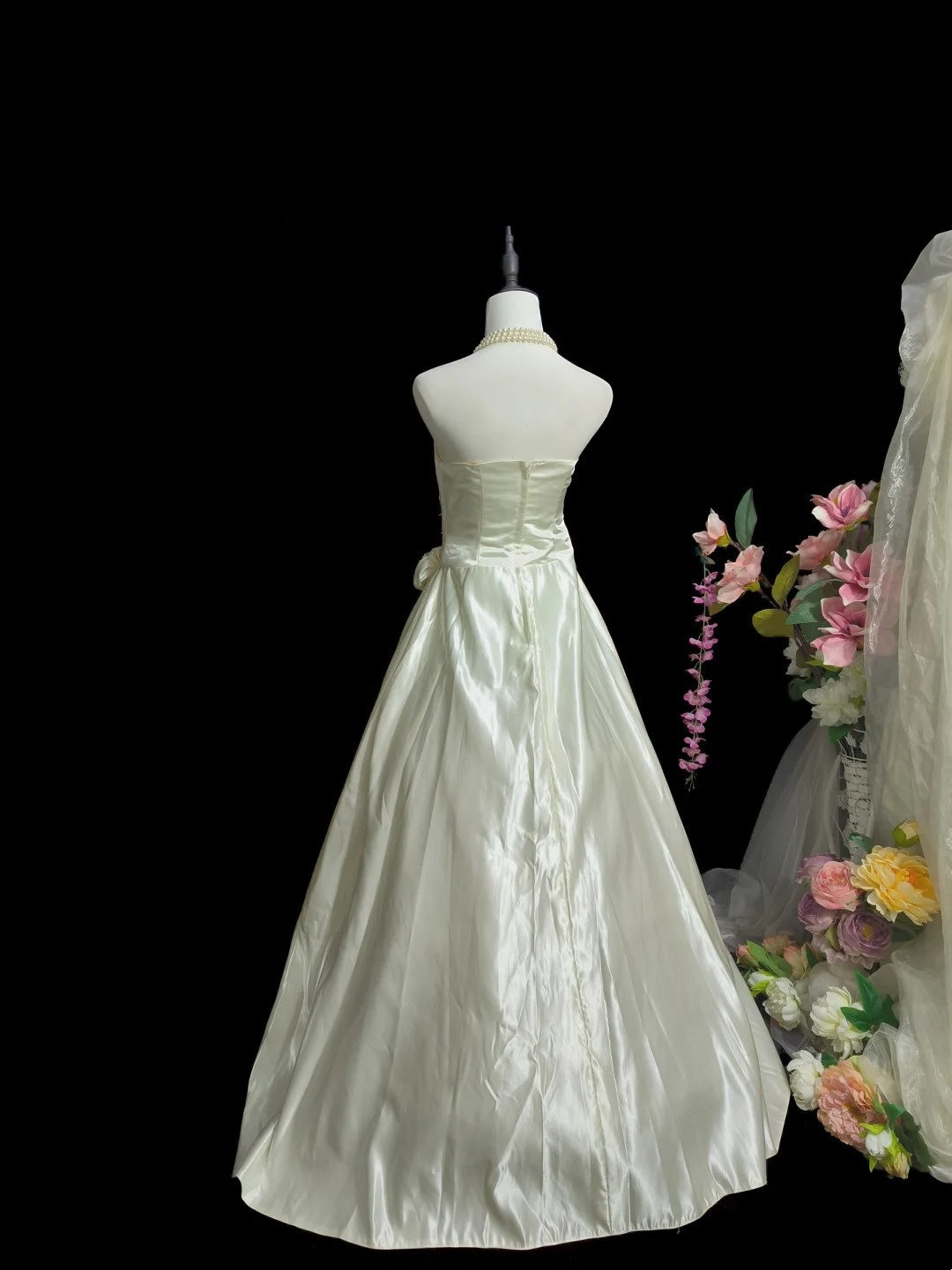 Elegant A Line Strapless Wedding Dress D3067